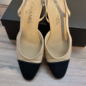 AUTHENTIC CHANEL SLINGBACKS Goatskin & Grosgrain Beige & Black